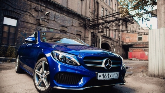 Программа Designo Manufaktur позволяет окрасить Mercedes-Benz в любой цвет